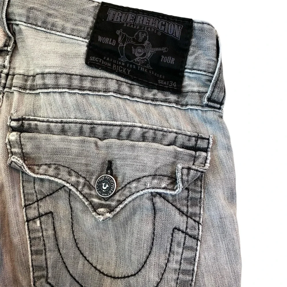 True Religion Ricky Jean Gray Wash Distressed Flap USA Straight Sz 31 Fit 32